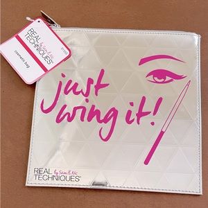 Real Techniques NWT “just wing it” cosmetic bag in holographic silver and pink